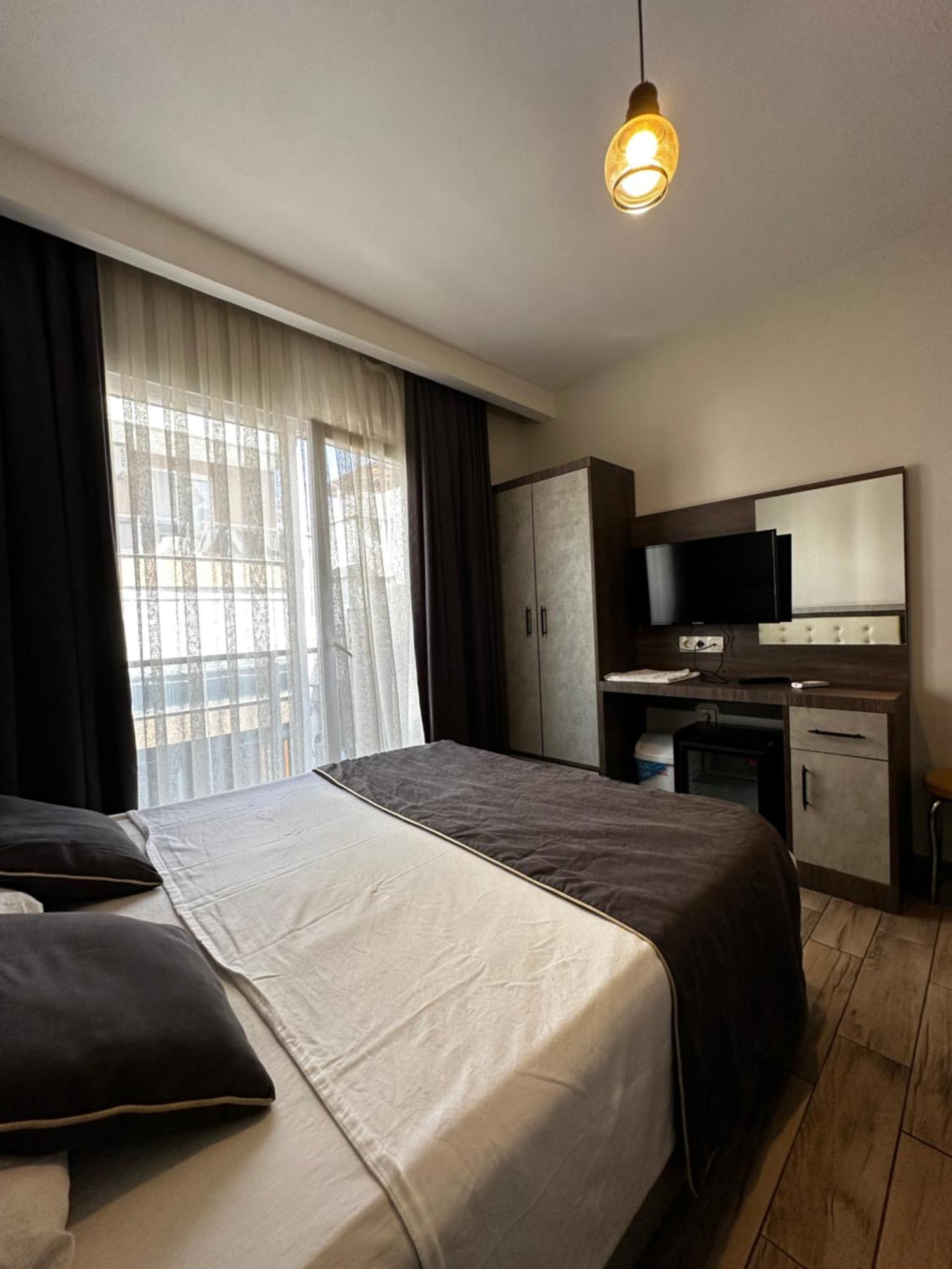 Comfort Basaran Otel Antalia Esterno foto