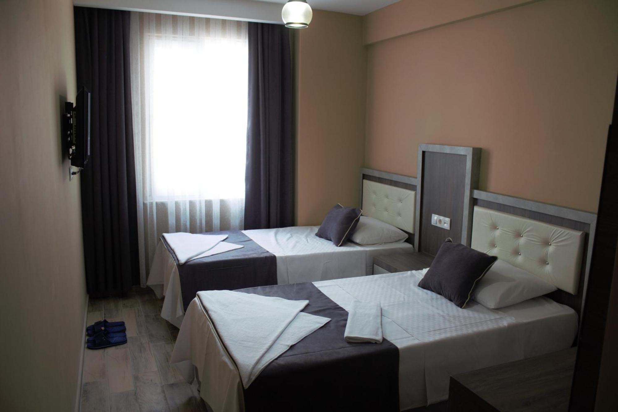 Comfort Basaran Otel Antalia Esterno foto